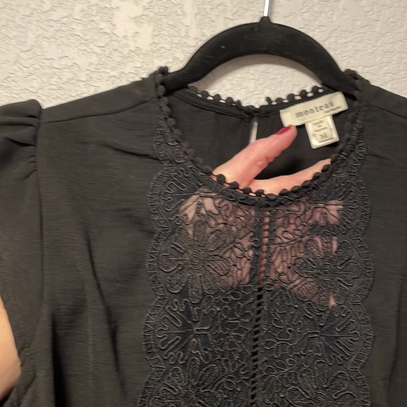 Monteau Sz M black sleeveless ruffle sleeves women’s shirt blouse w lace detail - Picture 7 of 7